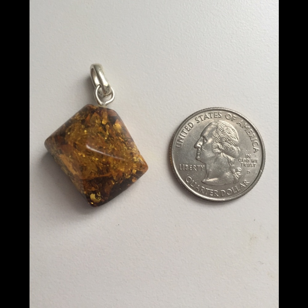Necklace/pendant